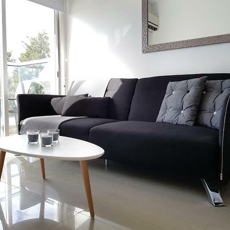 City Pearl - Modern 2 Bed Sea View Apt In City Centre Limassol Exterior foto