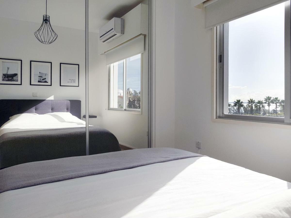 City Pearl - Modern 2 Bed Sea View Apt In City Centre Limassol Exterior foto